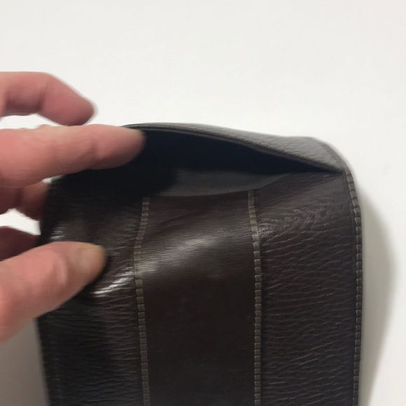 Kenneth Cole bi-fold wallet - Picture 4 of 4